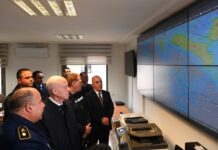 رئيس الجمهورية يتابع ميدانياً تداعيات الفيضانات ويؤدي واجب العزاء لعائلات الضحايا قيس سعيد يتفقد ميدانياً المناطق المتضررة من الفيضانات