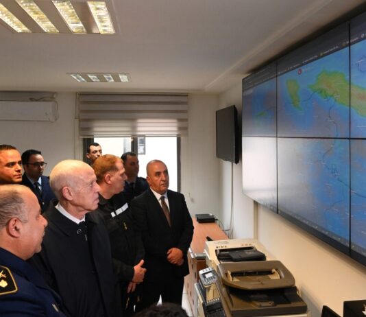 قيس سعيد يتفقد ميدانياً المناطق المتضررة من الفيضانات