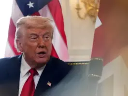 ترامب يخطط لضربة سريعة ضد إيران وسط تحذيرات من ردود غير مضمونة