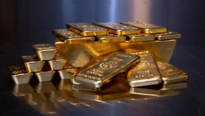 الذهب يقترب من 4900 دولار.. التوتر حول غرينلاند يُشعل السوق