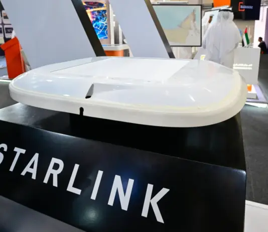 تعطل Starlink في إيران: اتهامات بتدخل صيني–روسي وحجب واسع للخدمة
