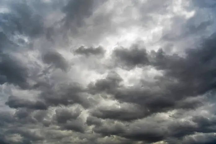 طقس الجمعة 2 جانفي 2026 سحب عابرة على أغلب الجهات