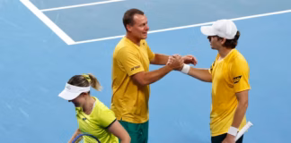 أليكس دي مينور يقود أستراليا لربع نهائي United Cup 2025 بعد هزيمة اليونان