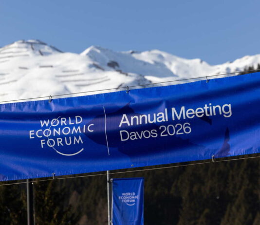 وزير الاقتصاد في دافوس: تونس تبحث عن استثمارات أجنبية وشراكات استراتيجية