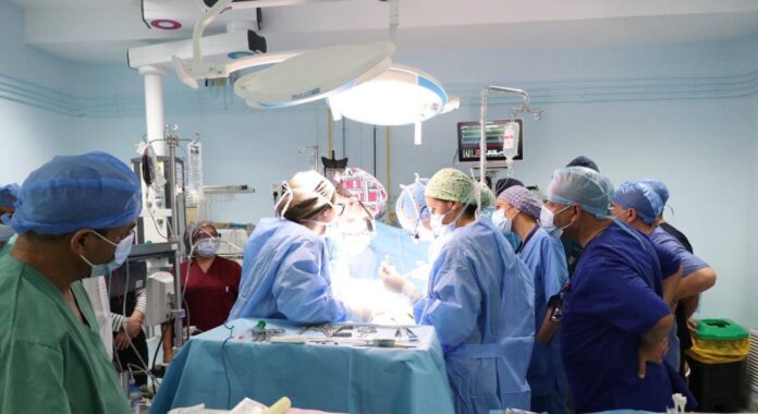 wZ9QuE_E أول عملية قلب مفتوح ناجحة بمستشفى البشير حمزة للأطفال