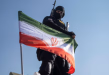 إيران تهدد برد حاسم على أمريكا وتصنف جيوش أوروبا إرهابية