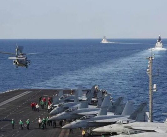 ترامب يرسل حاملة طائرات إضافية قبالة إيران