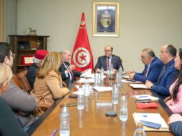 وزير السياحة يدعو لتنشيط الأحياء في رمضان ودعم تونس عاصمة السياحة العربية 2027