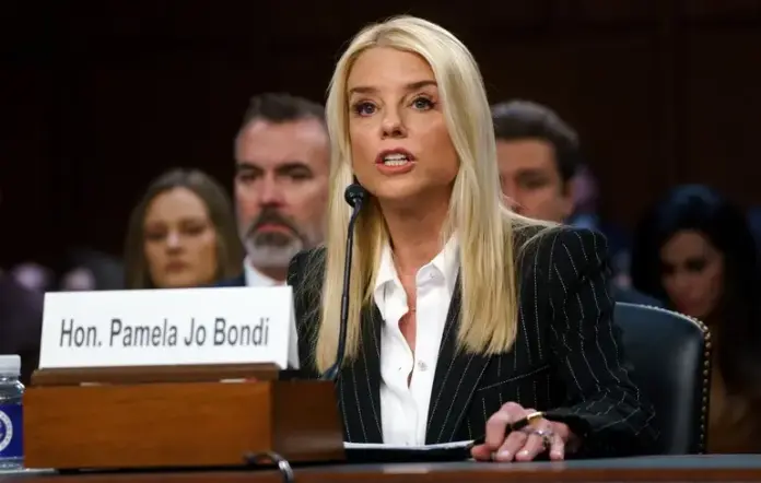 أكثر من 300 اسم مشهور في ملفات إبشتاين