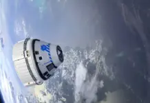 La capsule Dragon se sépare avec succès de la Station spatiale internationale Retour prévu sur Terre après une mission scientifique réussie كبسولة "دراغون" تنفصل عن محطة الفضاء الدولية بنجاح