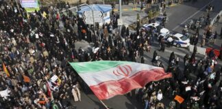 احتجاجات طلابية في إيران تتوسع لأكثر من 13 جامعة