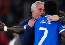 مورينيو يرد بحدة على فضيحة فينيسيوس: “لا أصدق أحداً.. لكن الهدف كان من عالم آخر” مورينيو يهاجم فينيسيوس: "لا أصدق أحداً.. الهدف كان من كوكب آخر"