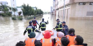 إجلاء أكثر من 50 ألف شخص من القصر الكبير خوفاً من فيضانات وادي المخازن