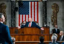 108 minutes devant le Congrès. Trump bat le record du plus long discours sur l’état de l’Union de l’histoire ترامب يحطم الرقم القياسي بـ108 دقائق في خطاب حالة الاتحاد