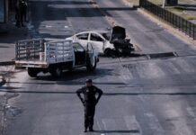 عصابة «إل مينشو» تُشعل المكسيك انتقاماً لمقتل زعيمها.. حرائق وإغلاق طرق وإلغاء رحلات جوية مقتل «إل مينشو» يُشعل المكسيك.. حرائق وإغلاق طرق في 6 ولايات