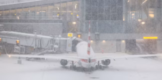 إعصار "إرناندو" يُلغي أكثر من 5000 رحلة جوية في أمريكا