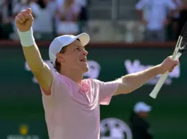 سينر يحطم رقم ديوكوفيتش ويقترب من الثنائية المشمسة