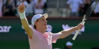 سينر يحطم رقم ديوكوفيتش ويقترب من الثنائية المشمسة