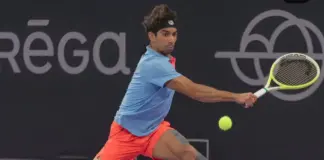 معز الشرقي يودع تصفيات إنديان ويلز من الدور الأول