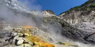 زلزال نابولي يثير القلق حول بركان كامبي فليجري