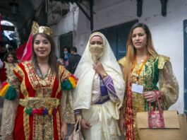 خرجة السفساري بالقيروان يوم 16 مارس احتفاء باليوم الوطني للباس التقليدي