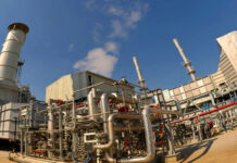 هجمات بطائرات مسيرة تستهدف منشآت حيوية ومصفاة في الكويت