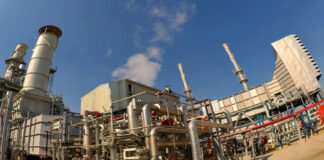 هجمات بطائرات مسيرة تستهدف منشآت حيوية ومصفاة في الكويت