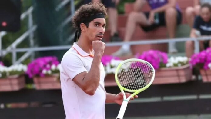 معز الشرقي يتأهل إلى الدور الثاني من تصفيات مدريد