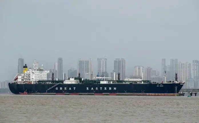 B5F9663712CCAA3646434DE01E389C29_data_1 تقارير عن توجه إيراني عماني لفرض رسوم عبور في مضيق هرمز