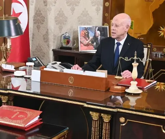 الرئيس سعيّد يوجّه بالإسراع في إطلاق منصة انتداب العاطلين عن العمل وتطهير الإدارة