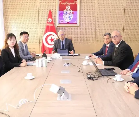 مباحثات تونسية صينية لتعزيز قطاع الصناعات الدوائية البيولوجية