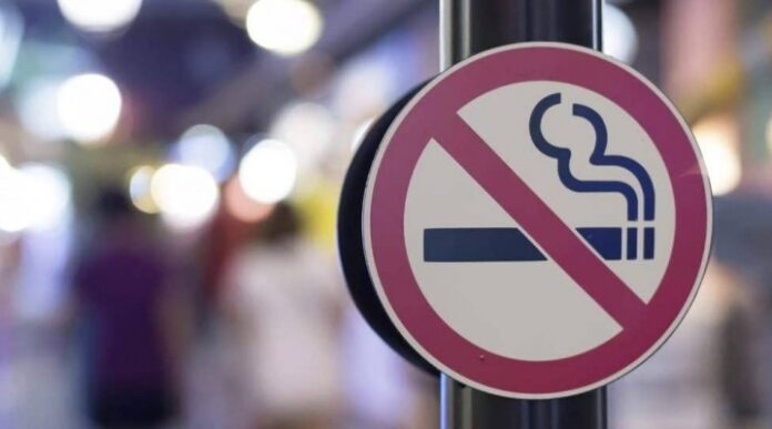 بريطانيا تقر قانونا يمنع بيع التبغ لجيل جديد