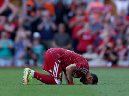 محمد صلاح يودع ليفربول بدموع ورقم قياسي