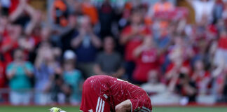 محمد صلاح يودع ليفربول بدموع ورقم قياسي