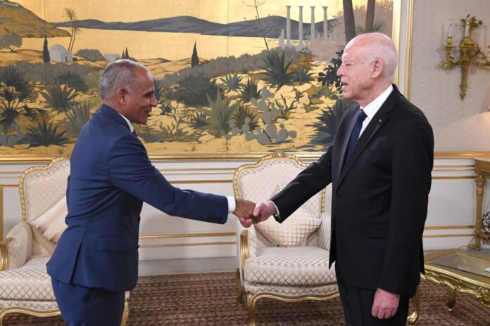 قيس سعيّد يستقبل السفير الموريتاني إثر انتهاء مهامه الدبلوماسية في تونس

