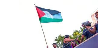 Sanchez prend la défense de Lamine Jamal après qu'il a brandi le drapeau palestinien