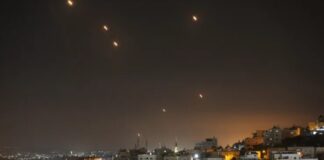 ترامب يدعو إيران لوقف الصواريخ والعودة للتفاوض