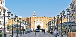 والي صفاقس يدعو إلى العمل المشترك لإعلاء الراية الوطنية