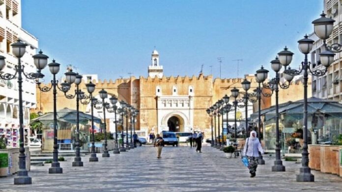 والي صفاقس يدعو إلى العمل المشترك لإعلاء الراية الوطنية
