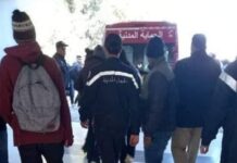 Incident de violence devant un lycée en Tunisie : un élève de 14 ans agresse son camarade avec un couteau Incident de violence devant un lycée en Tunisie : un élève de 14 ans agresse son camarade avec un couteau