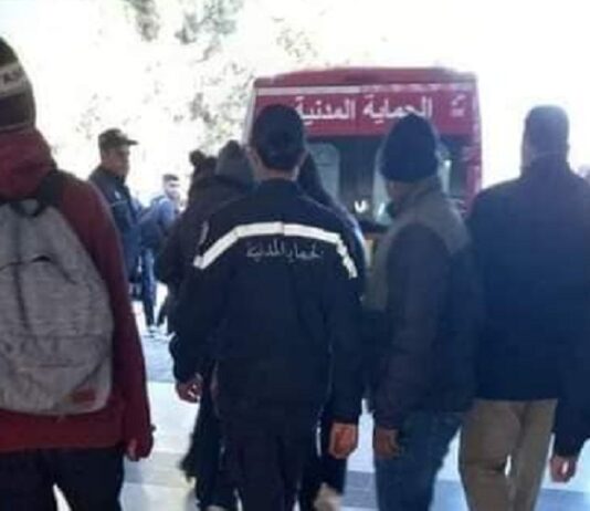 Incident de violence devant un lycée en Tunisie : un élève de 14 ans agresse son camarade avec un couteau