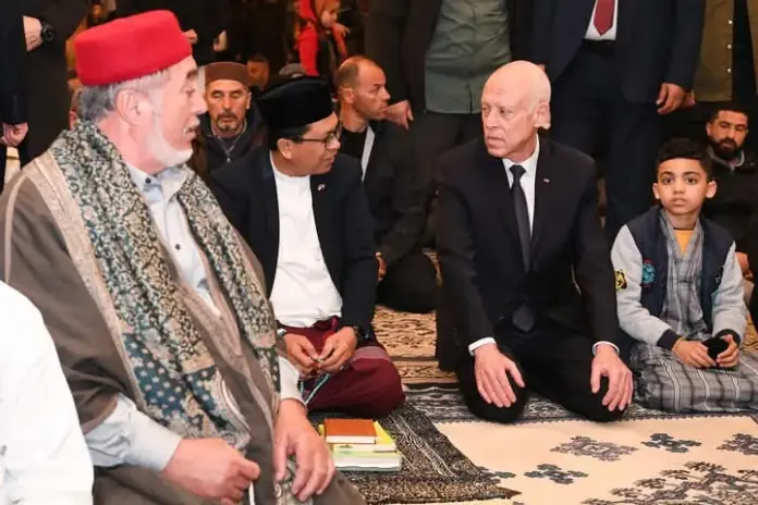 قيس سعيد يهنئ التونسيين بحلول شهر رمضان