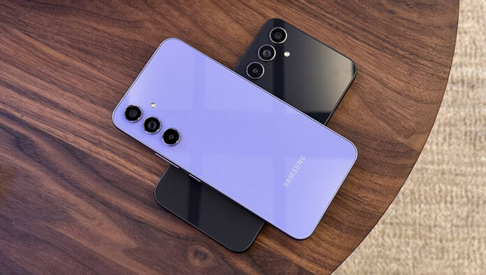 هاتف Motorola الجديد يتفوق على Galaxy A56 ببطارية أقوى وأداء أطول