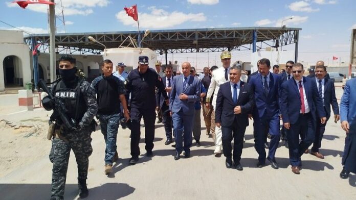 وزير الداخلية يتابع النشاط التجاري في معبر ذهيبة وازن ويعاين تقدم الأشغال