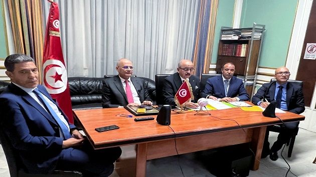 وزير الخارجية يُجري اجتماعاً مع رؤساء البعثات القنصلية التونسية في فرنسا وزير الخارجية يُجري اجتماعاً مع رؤساء البعثات القنصلية التونسية في فرنسا