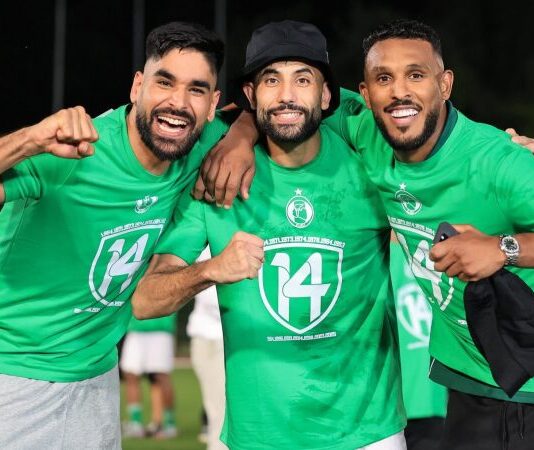 الشعلالي والهذلي يتوجان بالدوري الليبي مع الأهلي طرابلس