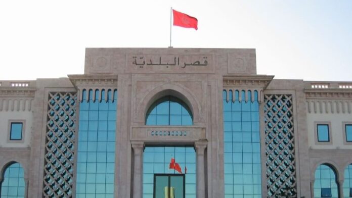 بلدية تونس تُمهل أصحاب المحلات والمنتصبين شهراً لتسوية وضعياتهم
