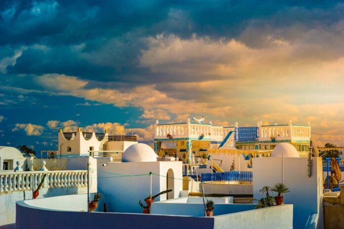 hammamet-1136478202 طقس الأحد 3 أوت: سحب رعدية وأمطار متفرقة في بعض المناطق
