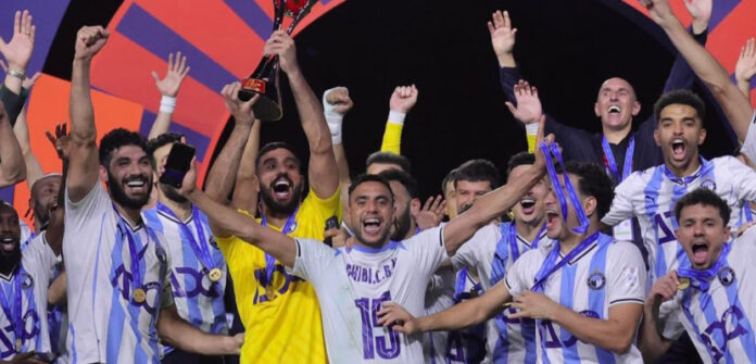 بيراميدز يهزم الأهلي السعودي ويتوج بكأس القارات الثلاث