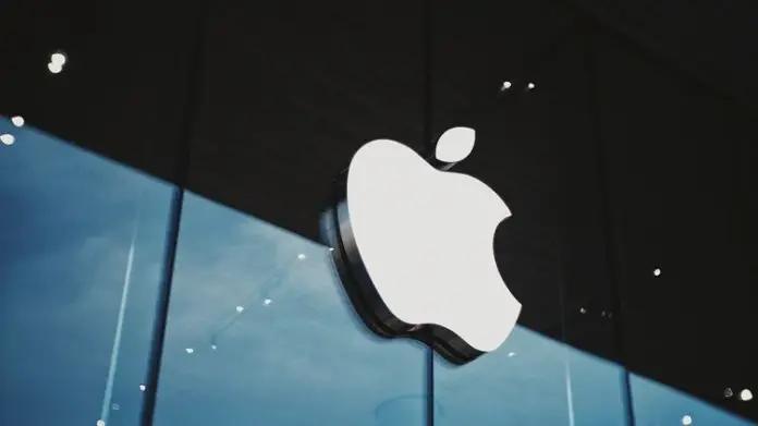 طلب iPhone 17 يتفوق على التوقعات عالمياً
